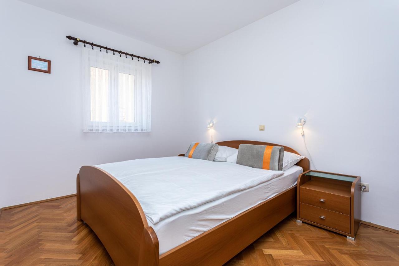 Apartments Crnekovic II Popa Dorcica Baska  Exterior photo