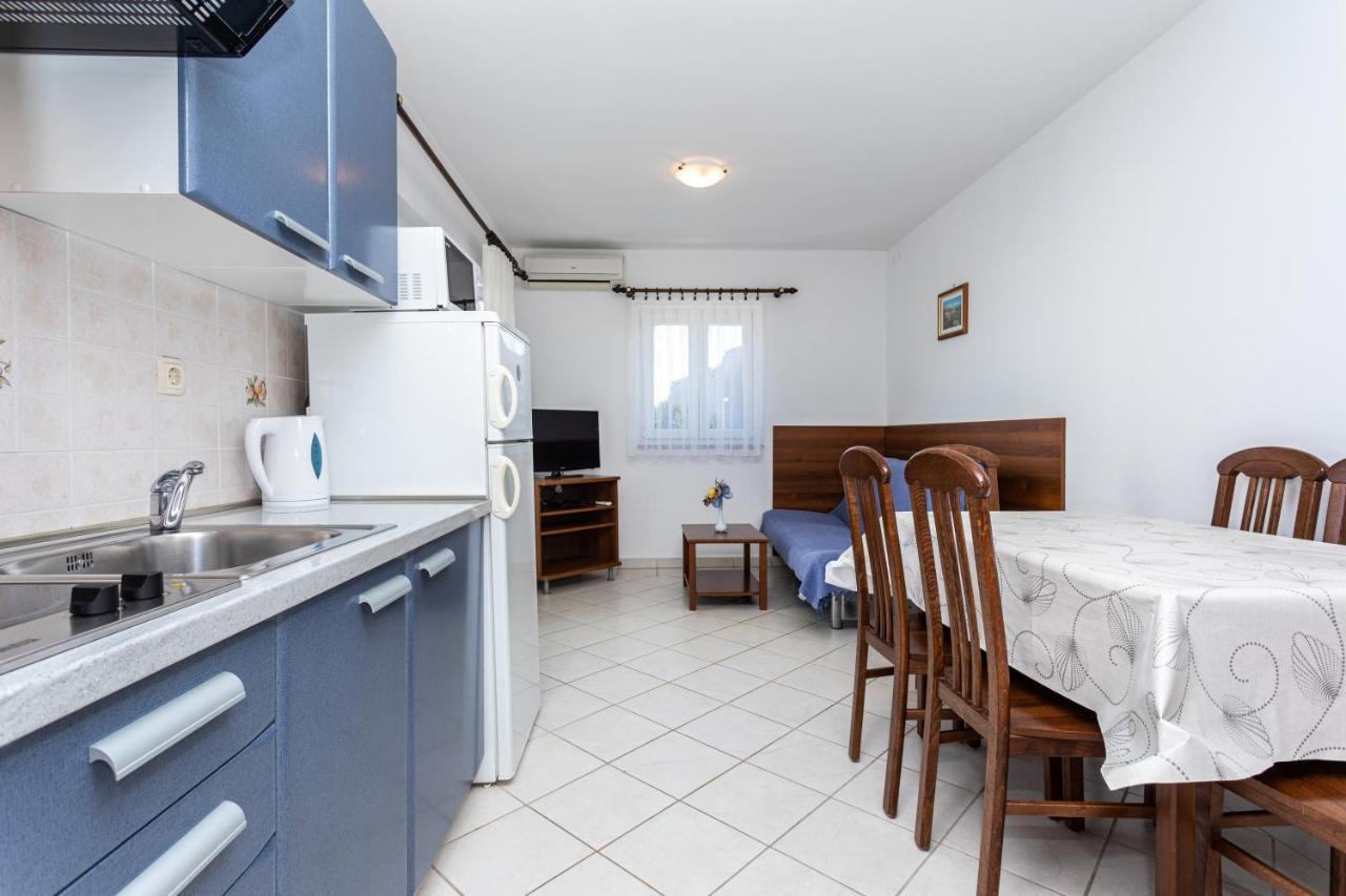 Apartments Crnekovic II Popa Dorcica Baska  Exterior photo