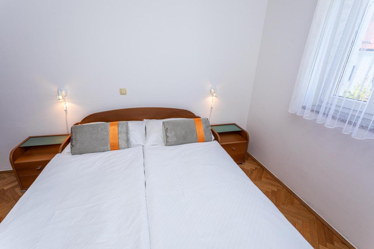 Apartments Crnekovic II Popa Dorcica Baska  Exterior photo